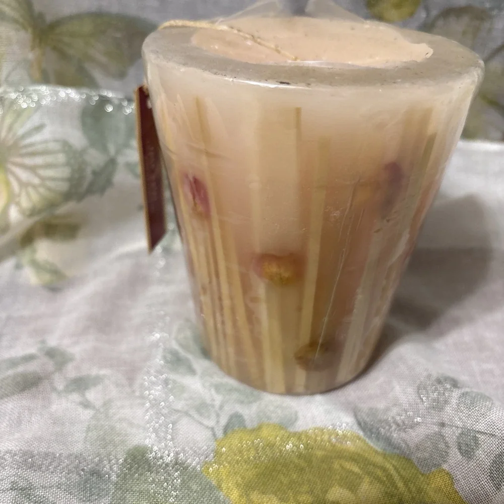 New Rose Water With Lemon Grass Scented‎ Pillar Candle 4